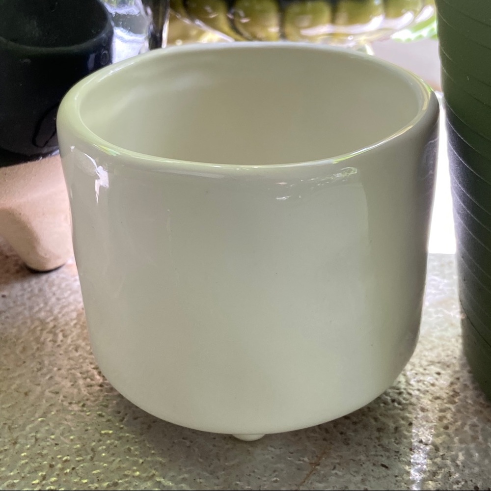 Rae Dunn MOM Planter Mother’s Day Gift - Picture 4 of 6